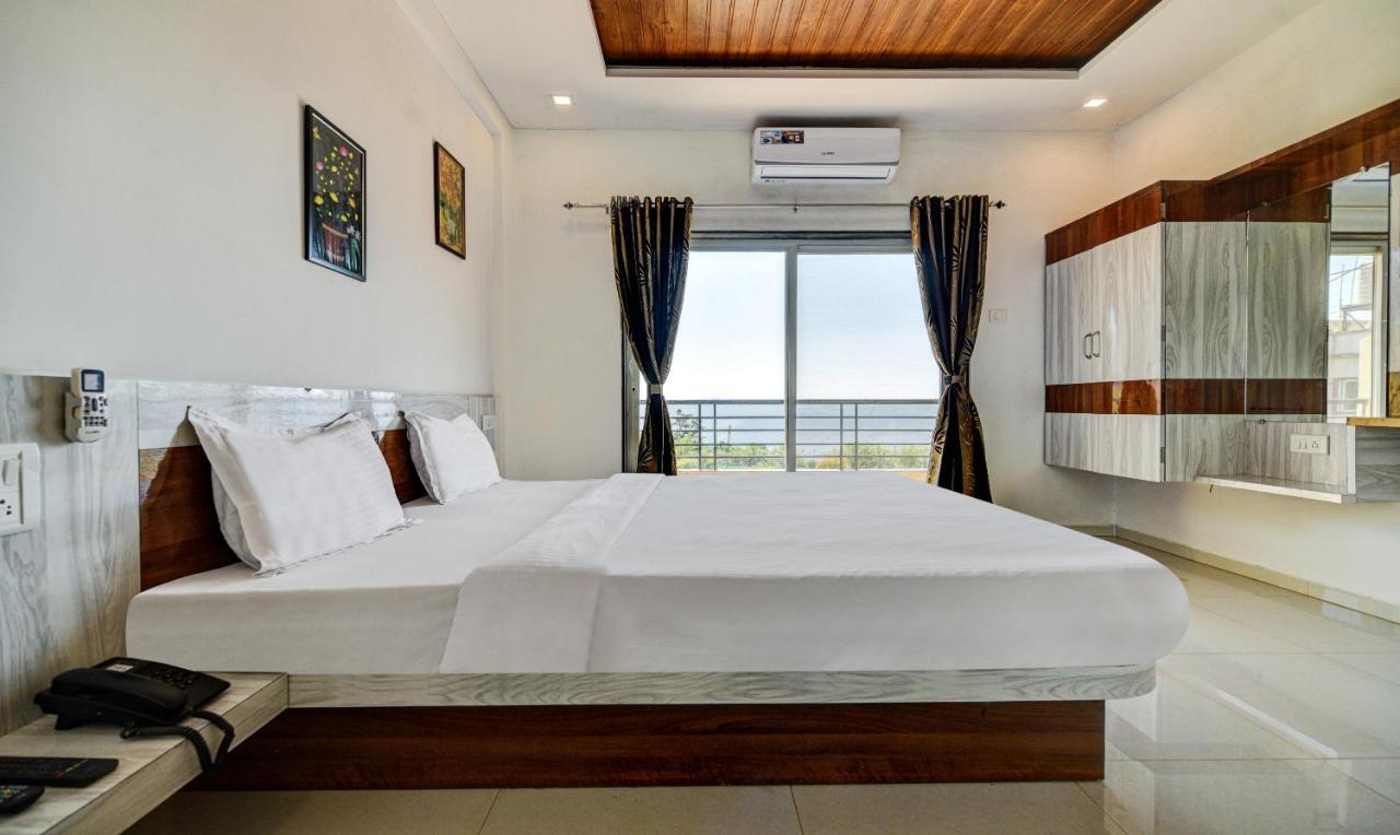 Aditya Hill View Inn Mahābaleshwar Exteriör bild